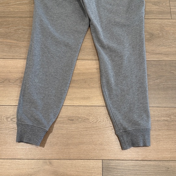 LULULEMON Heathered Core Medium Grey Warm Down‎ Jogger 28" Cotton Terry Size 8 - Picture 7 of 10